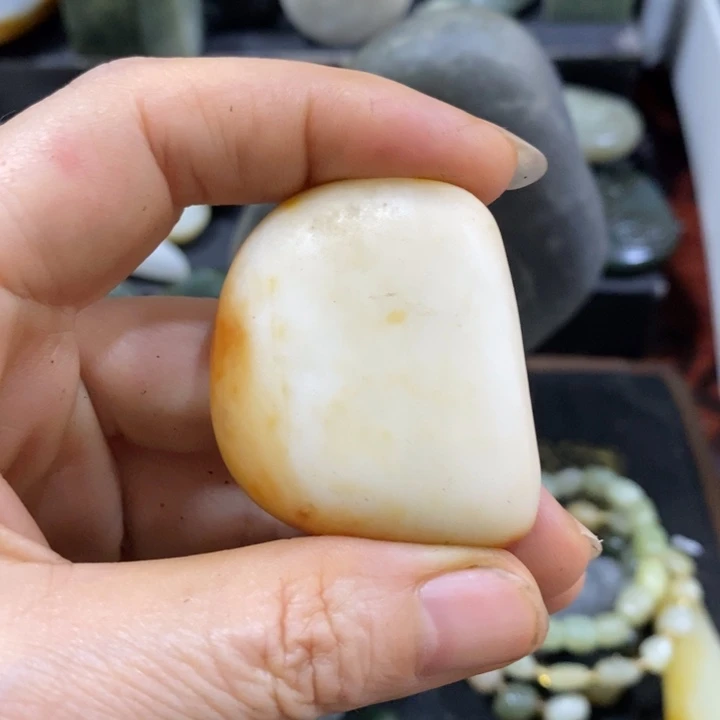 未镶嵌和田玉（糖玉）挂件