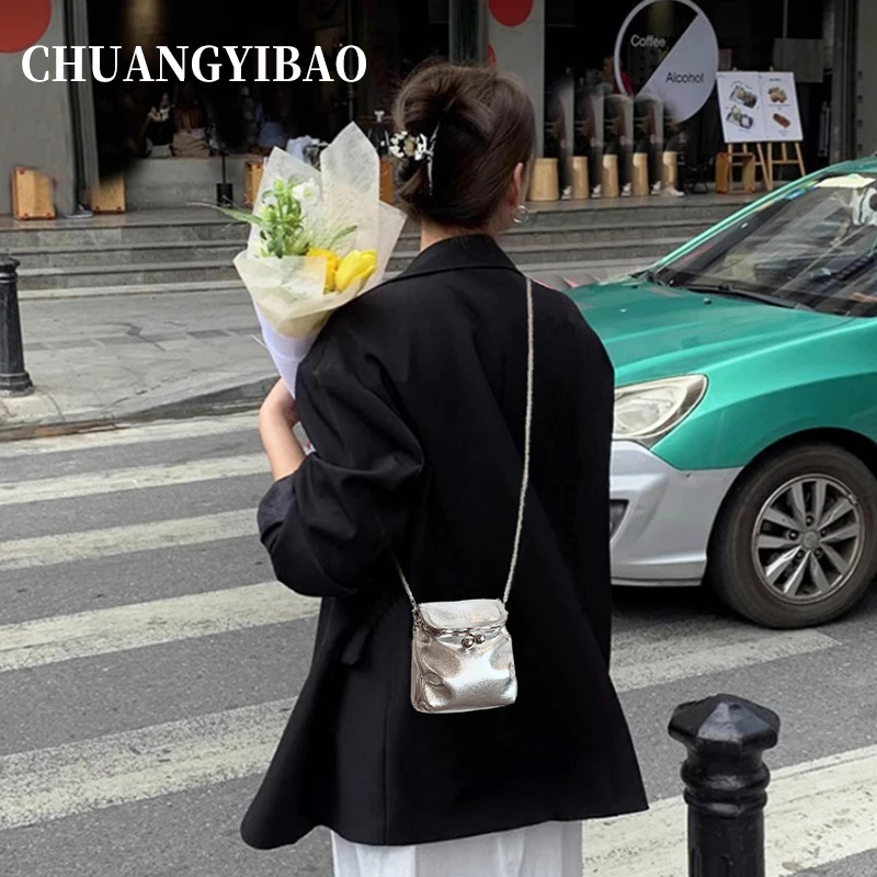 秋冬爆款银色包包女式2025设计师款同款精致链条超火迷你斜挎小包