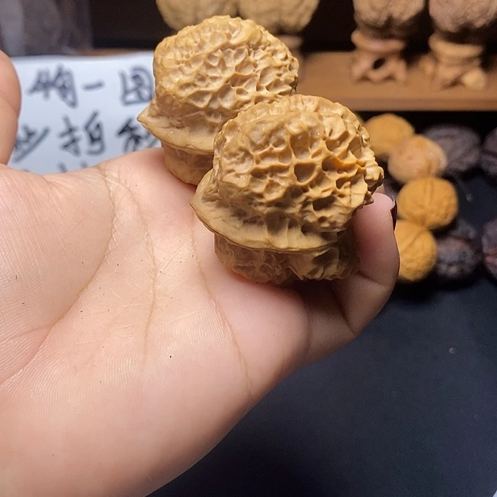 文玩核桃把件云南文玩核桃5号44m