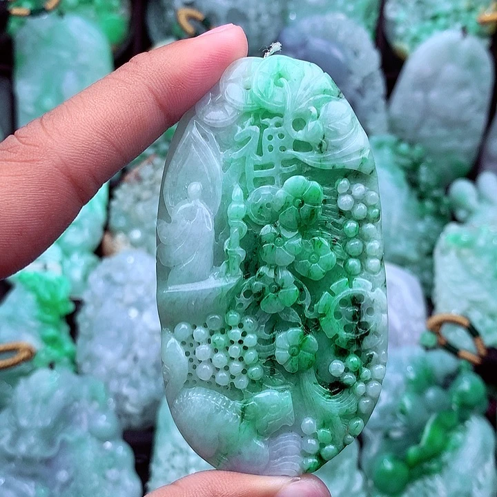 翡翠未镶嵌吊坠(不含链)