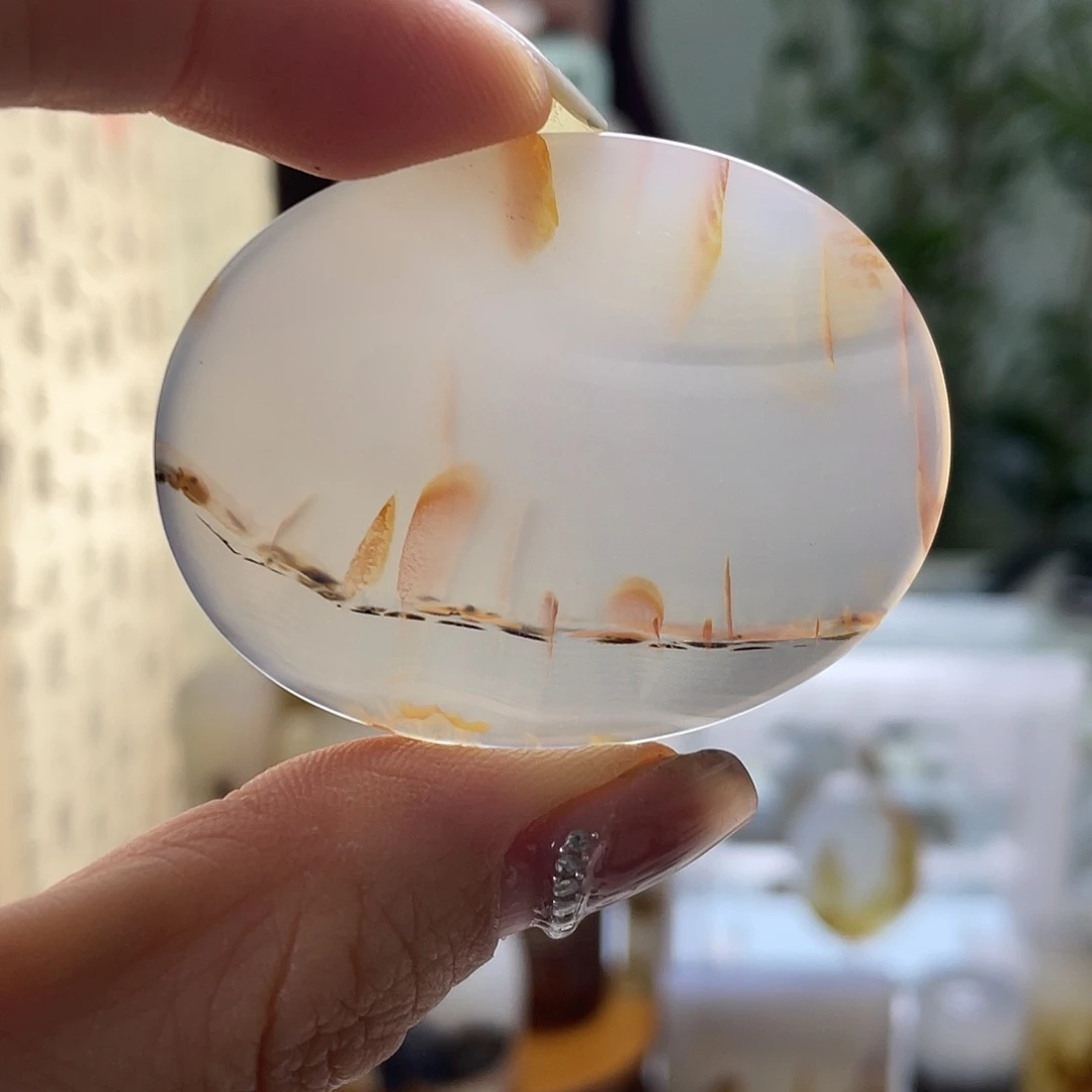 给***辣玛瑙/玉髓未镶嵌珠宝奇石