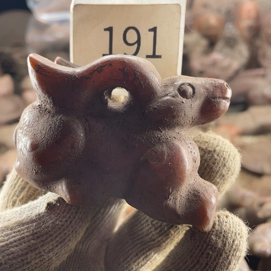 和田玉（糖玉）未镶嵌挂件