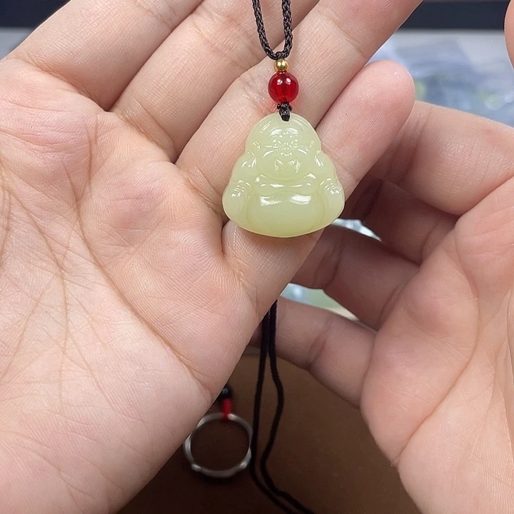 石英质玉未镶嵌颈饰