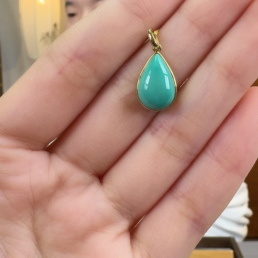 绿松石18K金镶嵌挂件