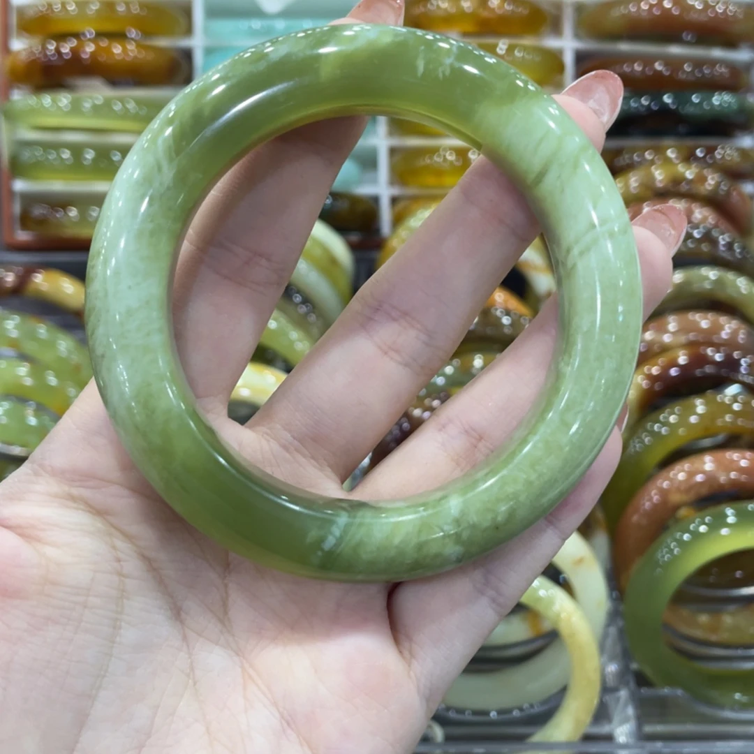 蛇纹石玉未镶嵌手镯