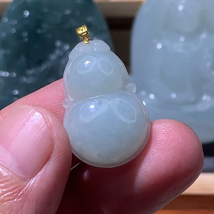 翡翠未镶嵌颈饰炸  金扣头葫芦