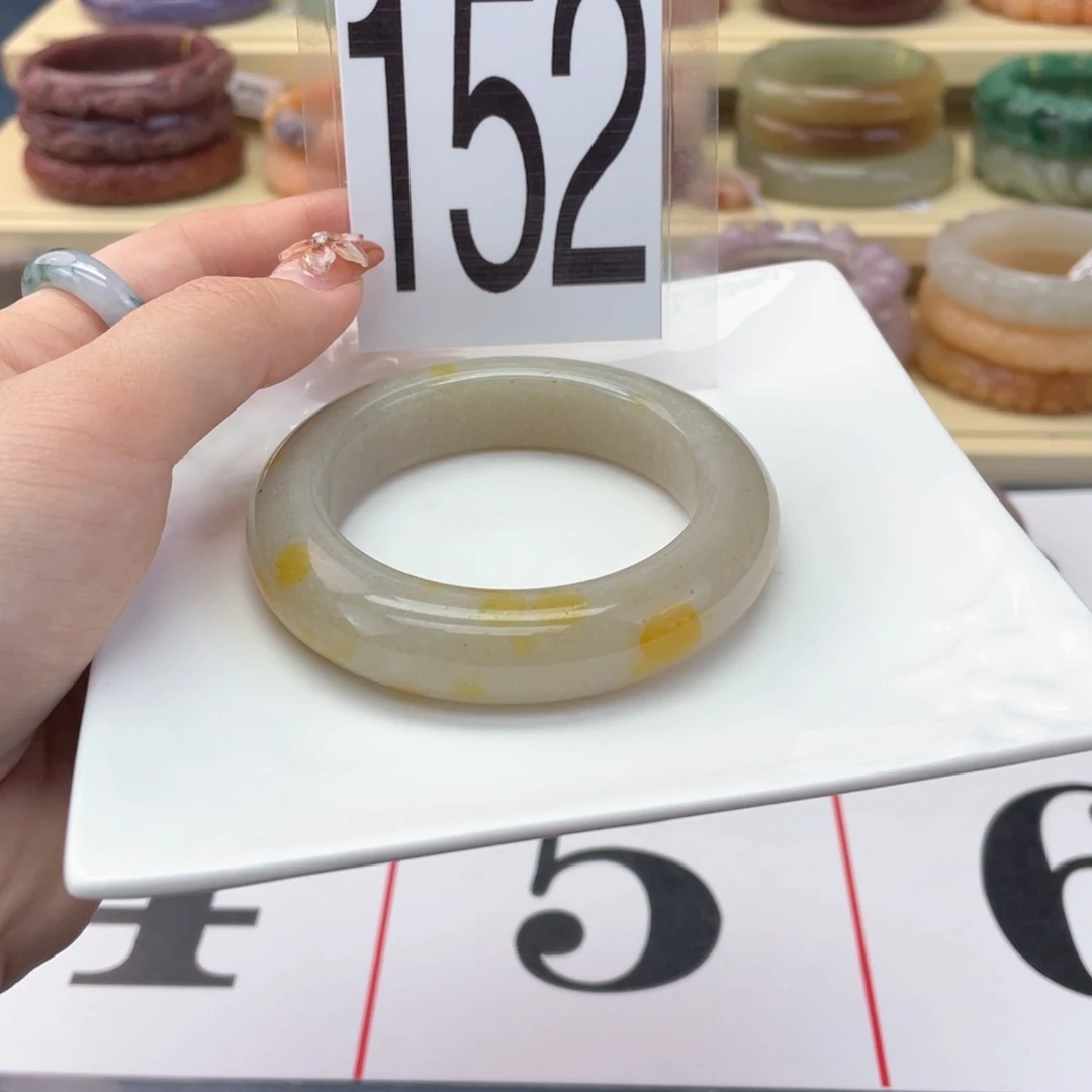 石英质玉未镶嵌手镯