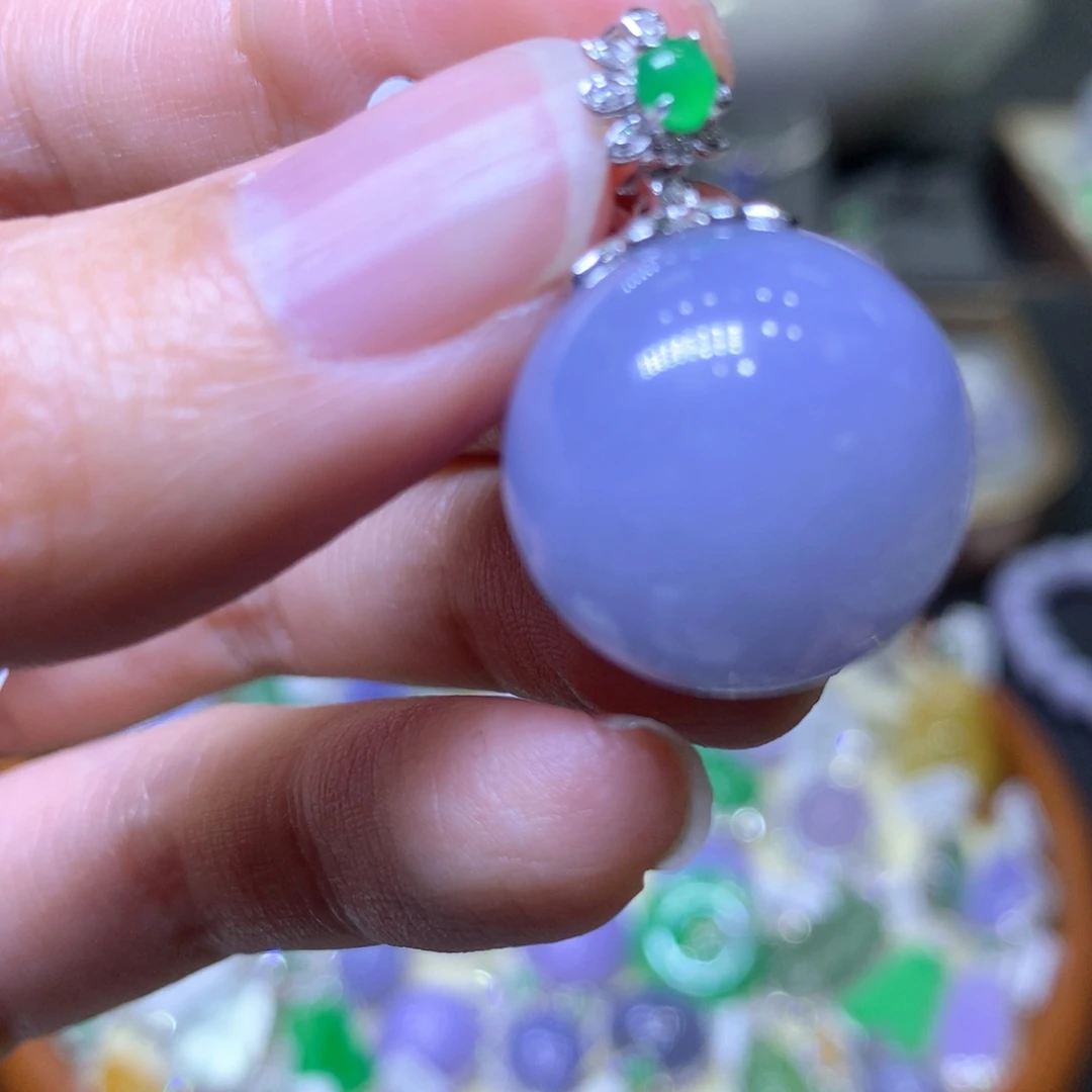 【闪购商品】翡翠颈饰18K金镶嵌翡翠吊坠项链
