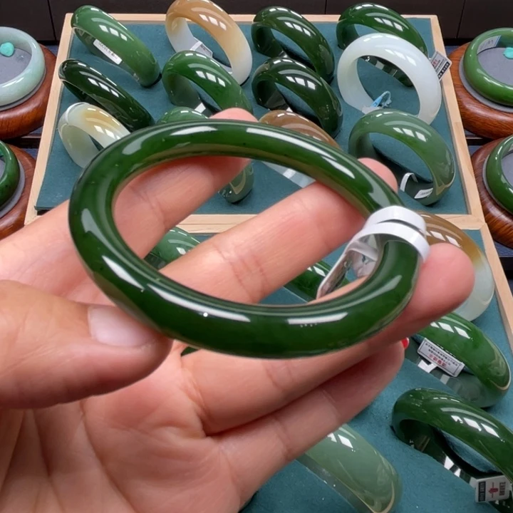 未镶嵌手镯和田玉5455