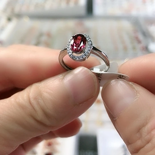 银S925镶嵌石榴石戒指