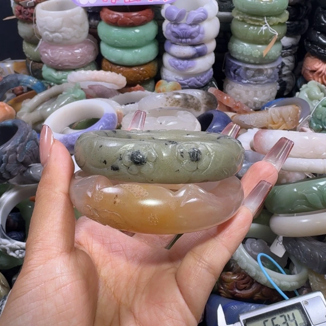 石英质玉（佘太翠）未镶嵌手镯29，55，不退换一对价