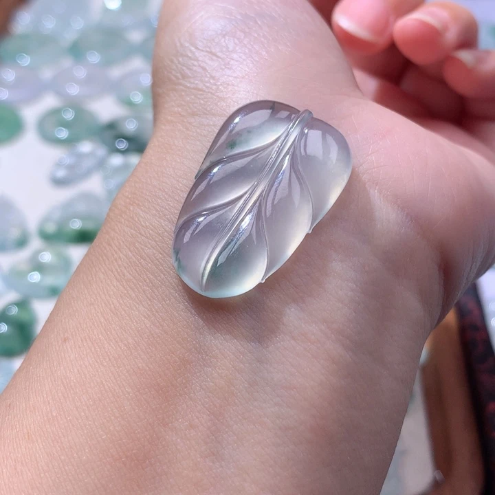 颈饰未镶嵌翡翠高冰飘花叶子