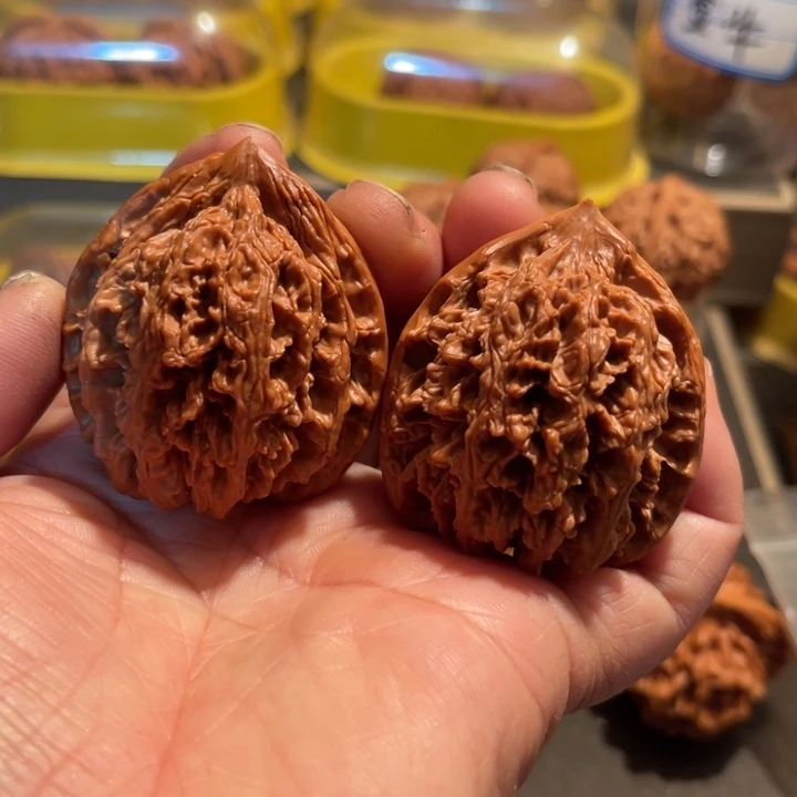 文玩核桃把件野生九龙筋42