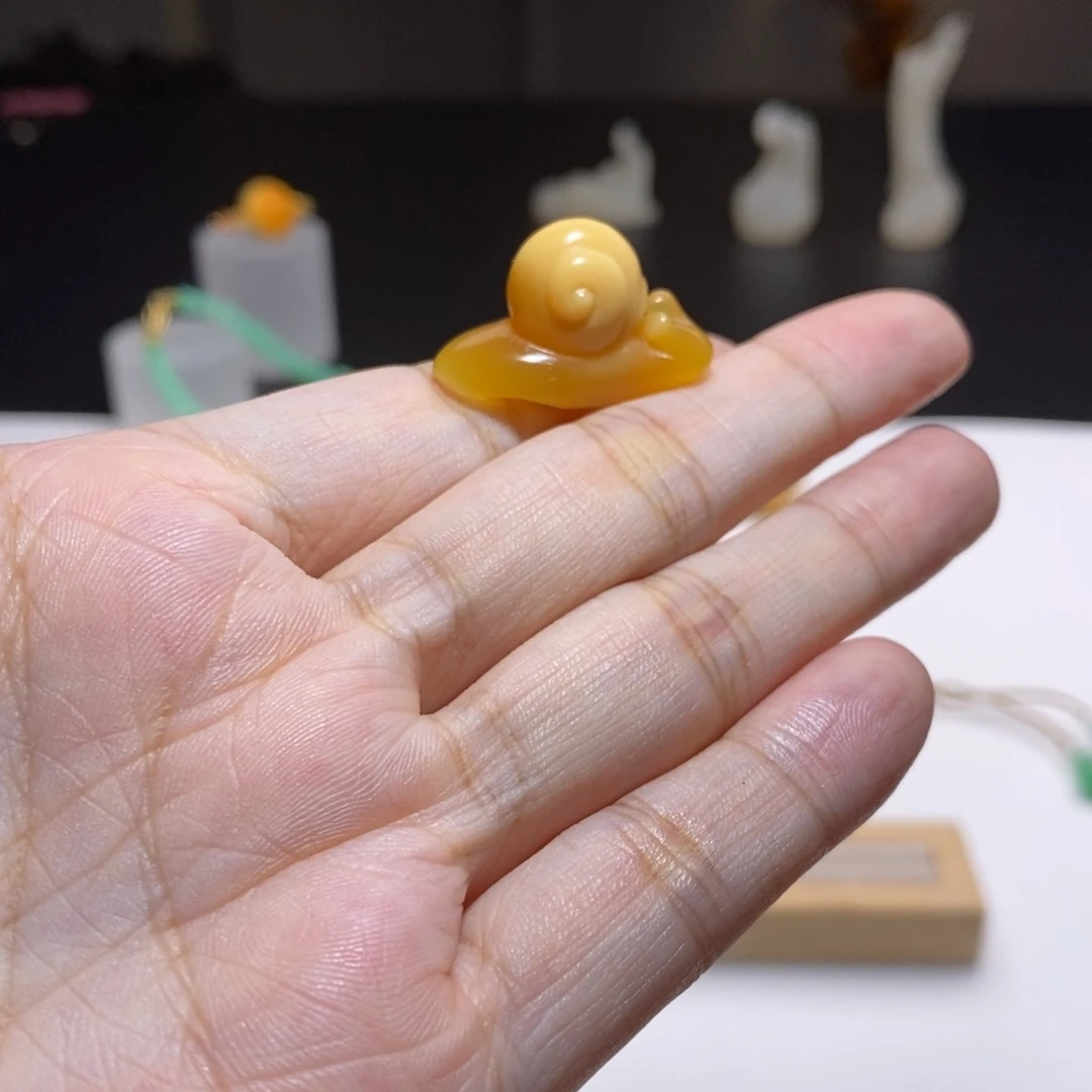 石英质玉（缅黄）未镶嵌珠宝半成品