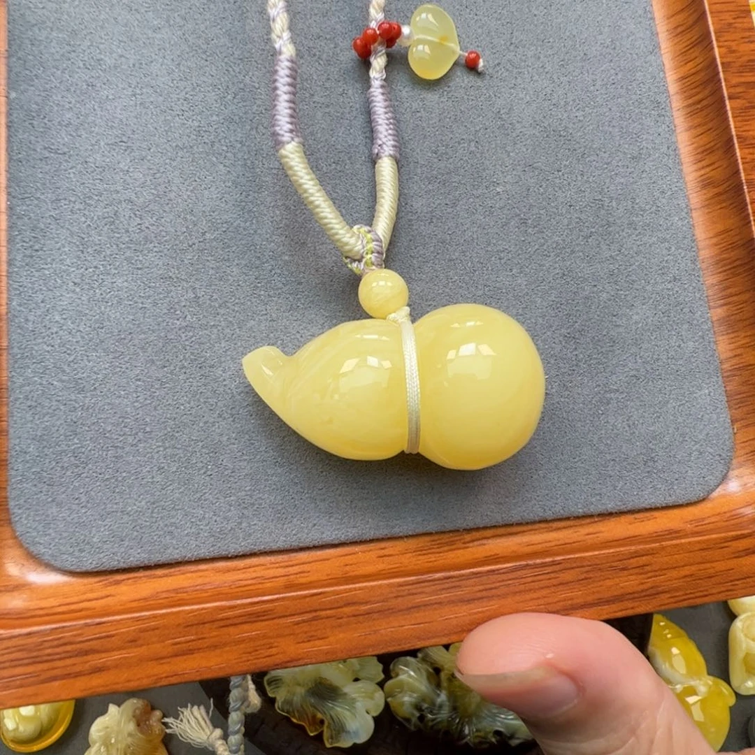 琥珀未镶嵌裸石蜜蜡