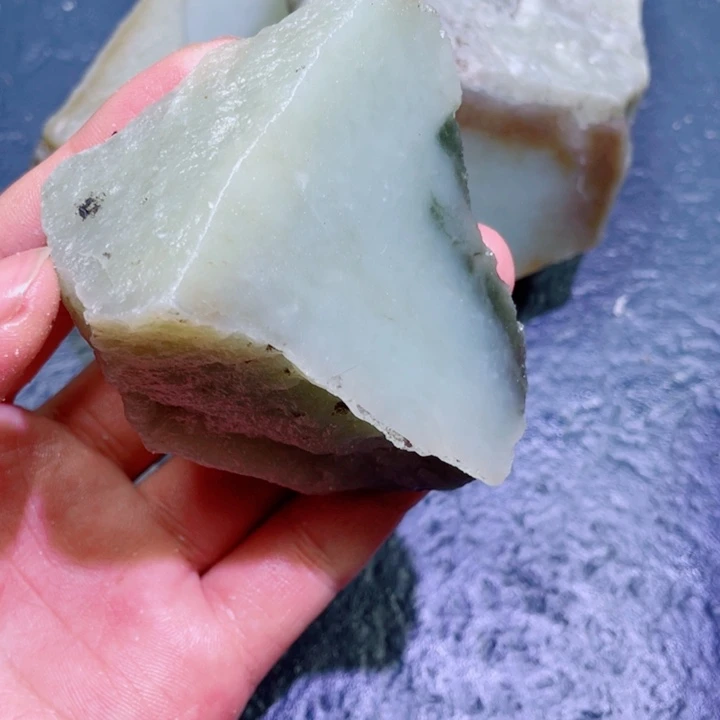 和田玉未镶嵌珠宝半成品