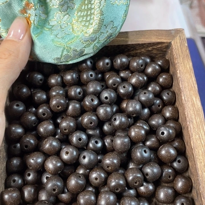 泥塑黑金大四合老型珠瑕疵珠香包约90克