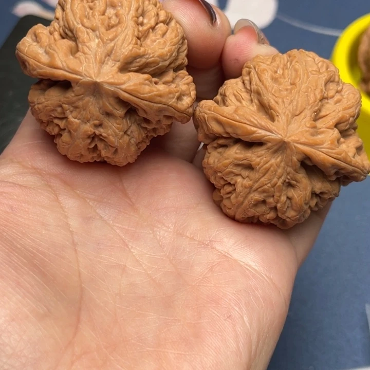 文玩核桃把件粗筋42