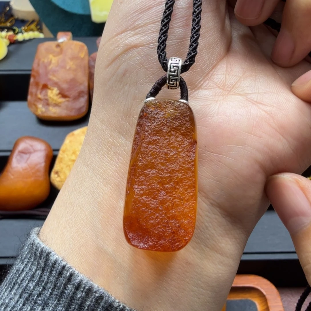 琥珀吊坠(赠链)未镶嵌