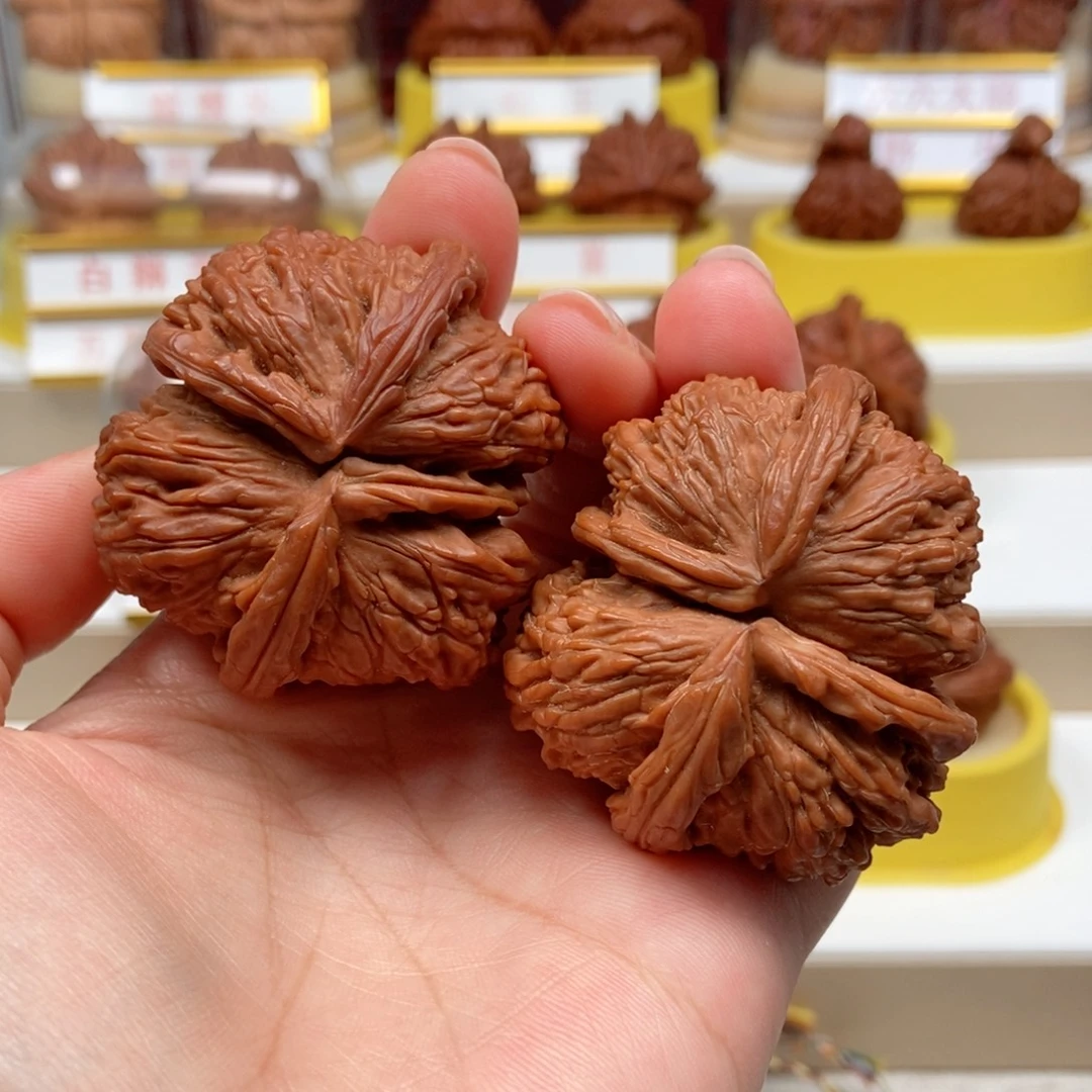 吊坠文玩核桃白狮子球连