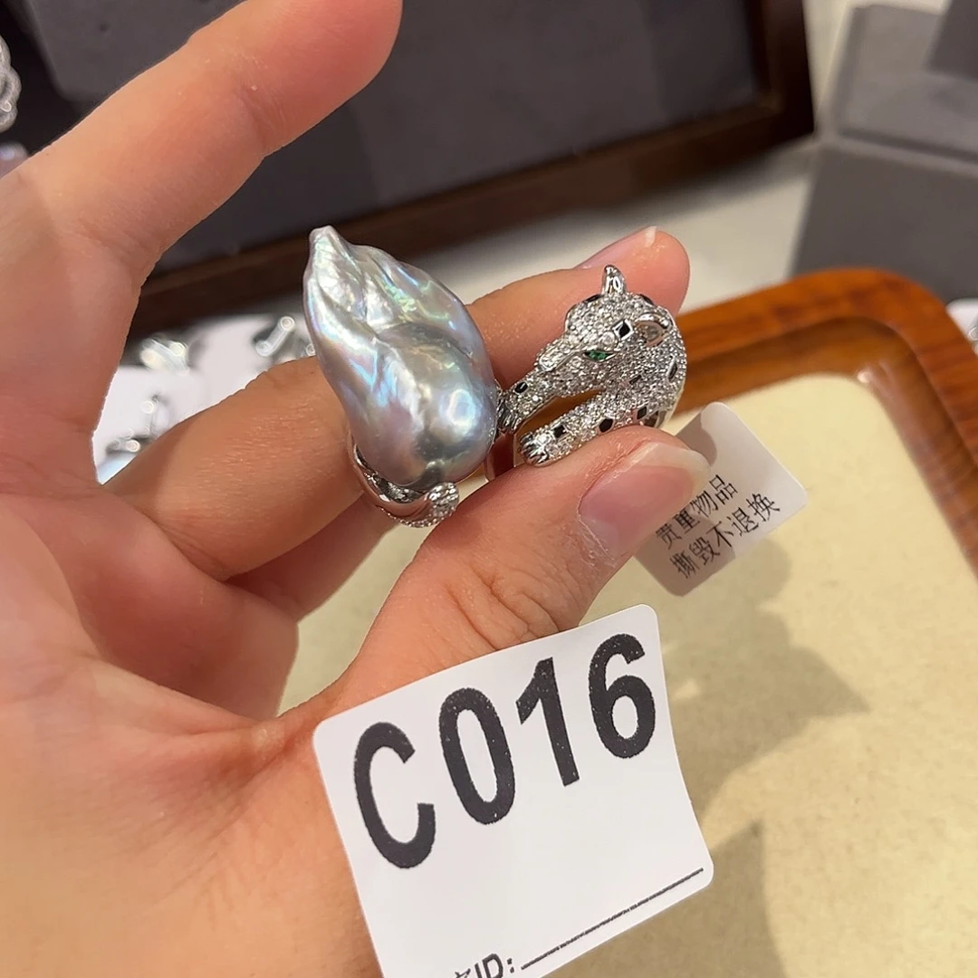 淡水珍珠合金耳饰