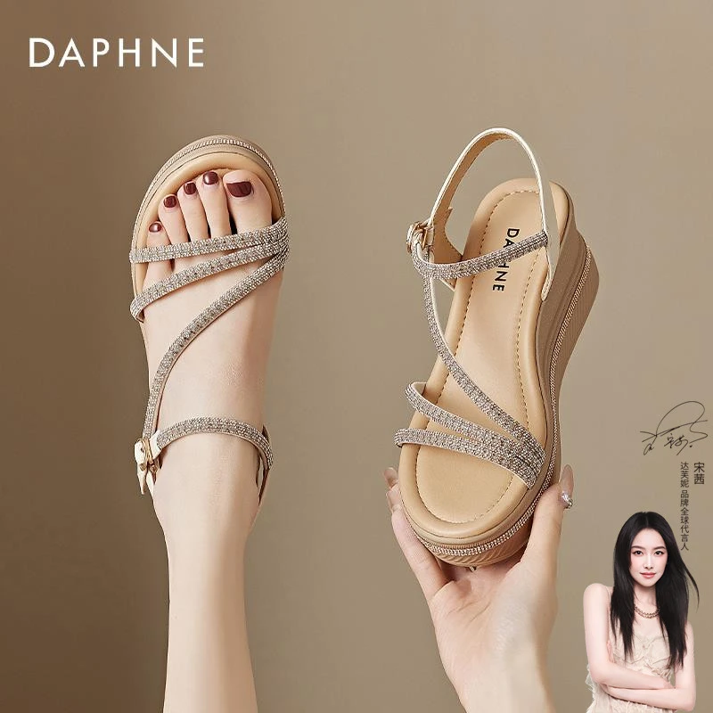 达芙妮正品厚底时尚女鞋2025夏季新款外穿一字带优雅淑女坡跟凉鞋