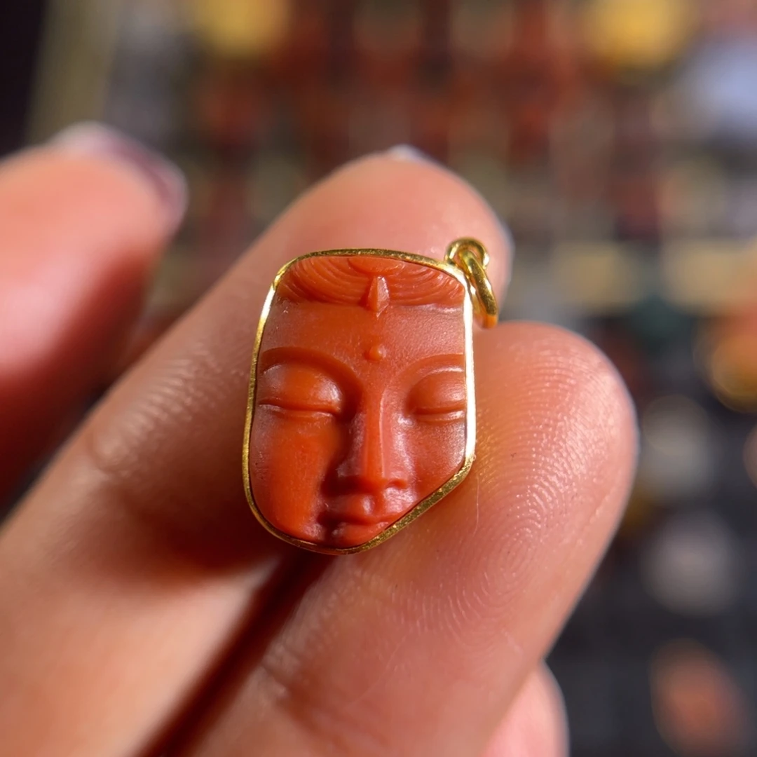 南红玛瑙老南红佛瞰18K金镶嵌
