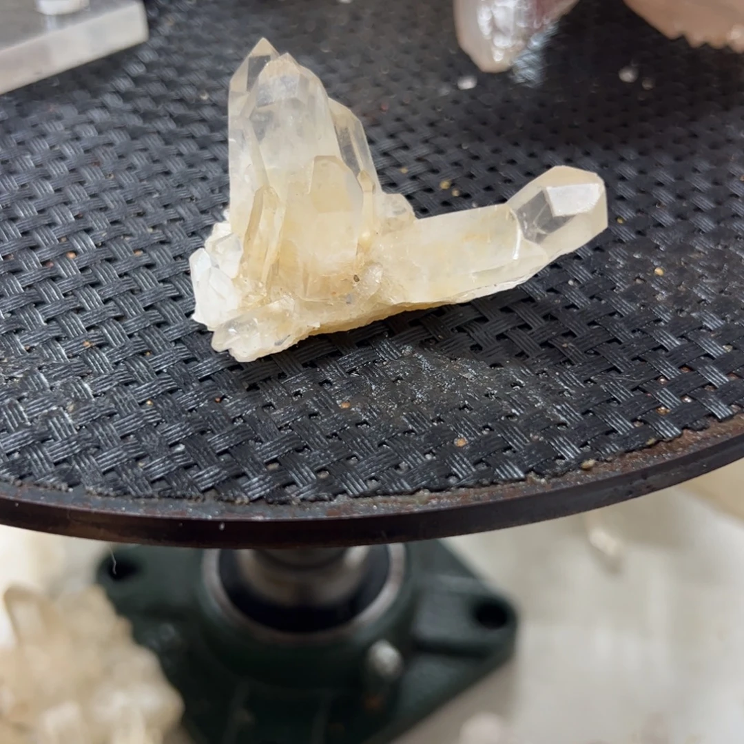 大***大未镶嵌珠宝半成品水晶