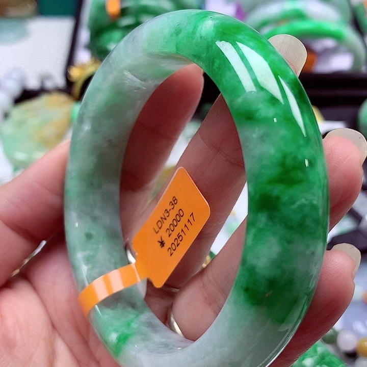 翡翠未镶嵌手镯翡翠