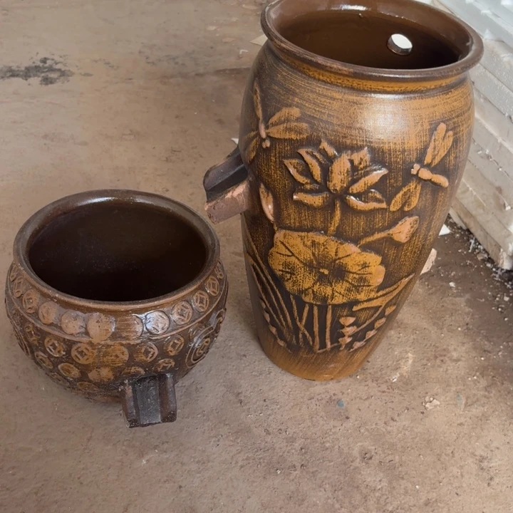 紫砂花盆瑕疵21/39，20/16进水口2.5厘米