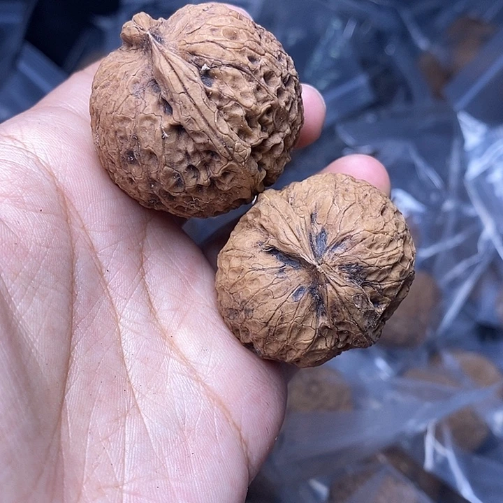 文玩核桃吊坠    38