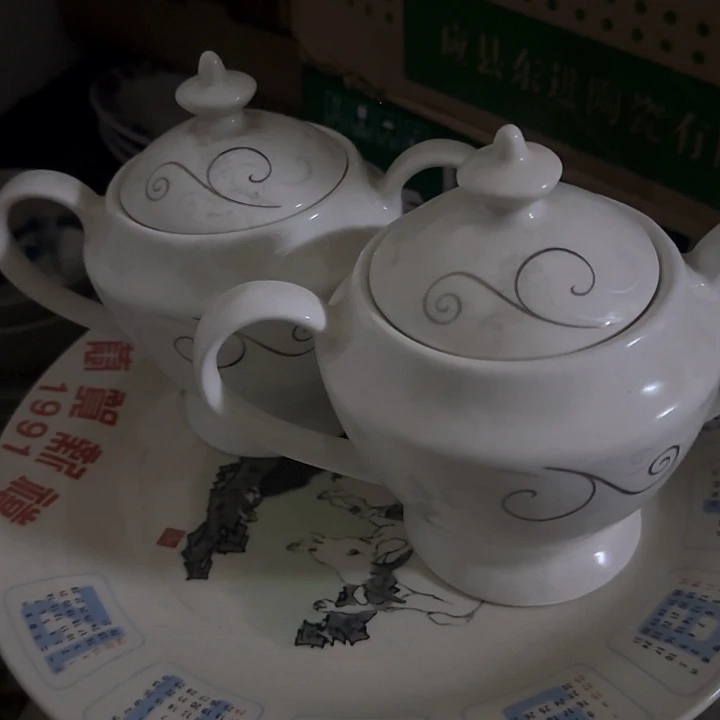 瓷片陶瓷盘子碗啥都有