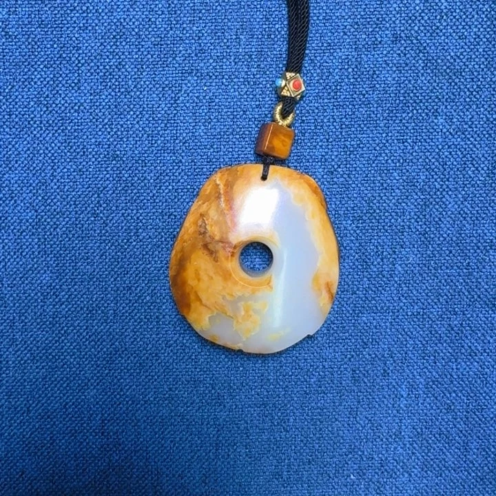 和田玉（糖玉）挂件未镶嵌