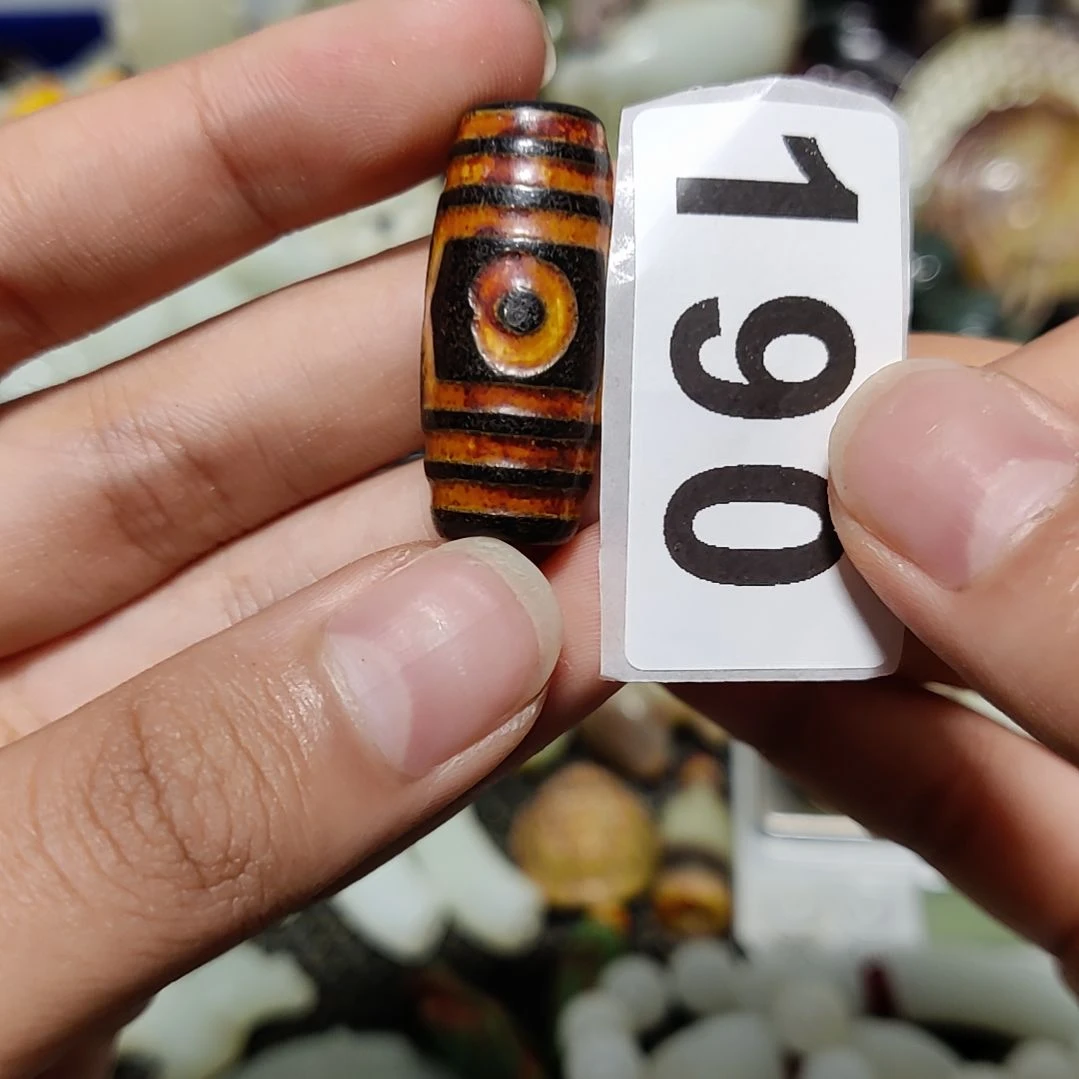 和田玉未镶嵌车挂