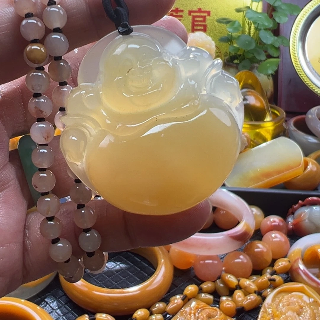 石英质玉未镶嵌颈饰