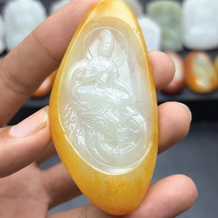 多***多颈饰未镶嵌和田玉