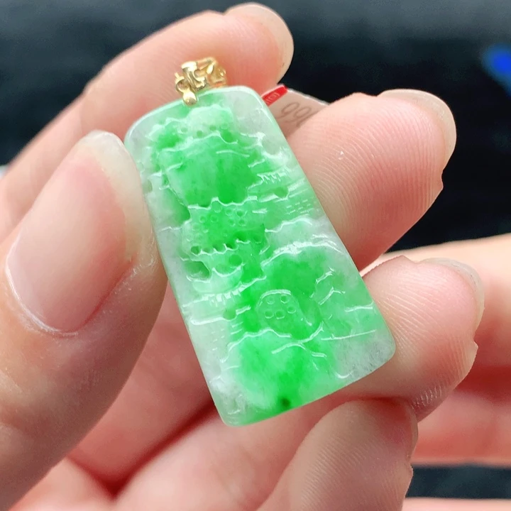 翡翠18K金镶嵌挂件天然翡翠七天鉴赏