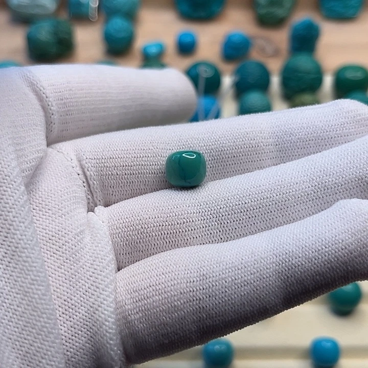 绿松石绿松石未镶嵌