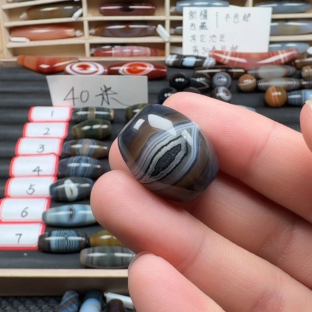 吖***咘玛瑙/玉髓未镶嵌颈饰