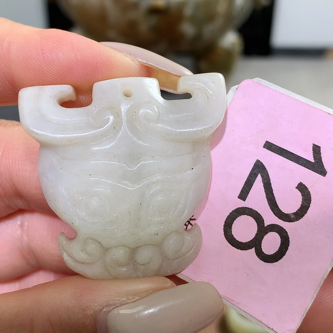 颈饰未镶嵌和田玉