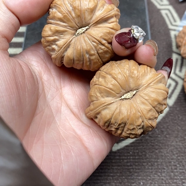 文玩核桃吊坠齐*安南瓜墩全品