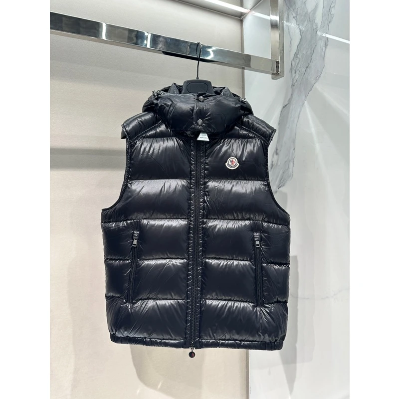 现货Moncler盟可睐 1A00116 BORMES 黑色厚款连帽羽绒马甲