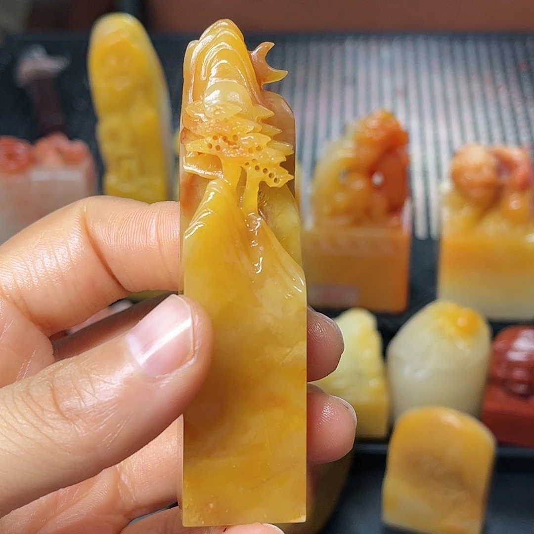 寿山石印石这个点睡起来都还
