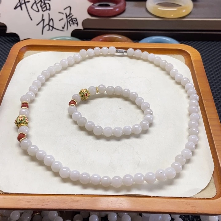 未镶嵌手镯石英岩玉