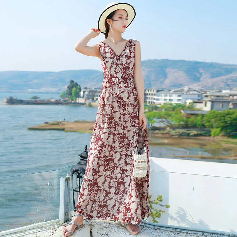 新款夏款仙女裙冰丝碎花连衣裙法式气质大码裙收腰显瘦长裙沙滩裙