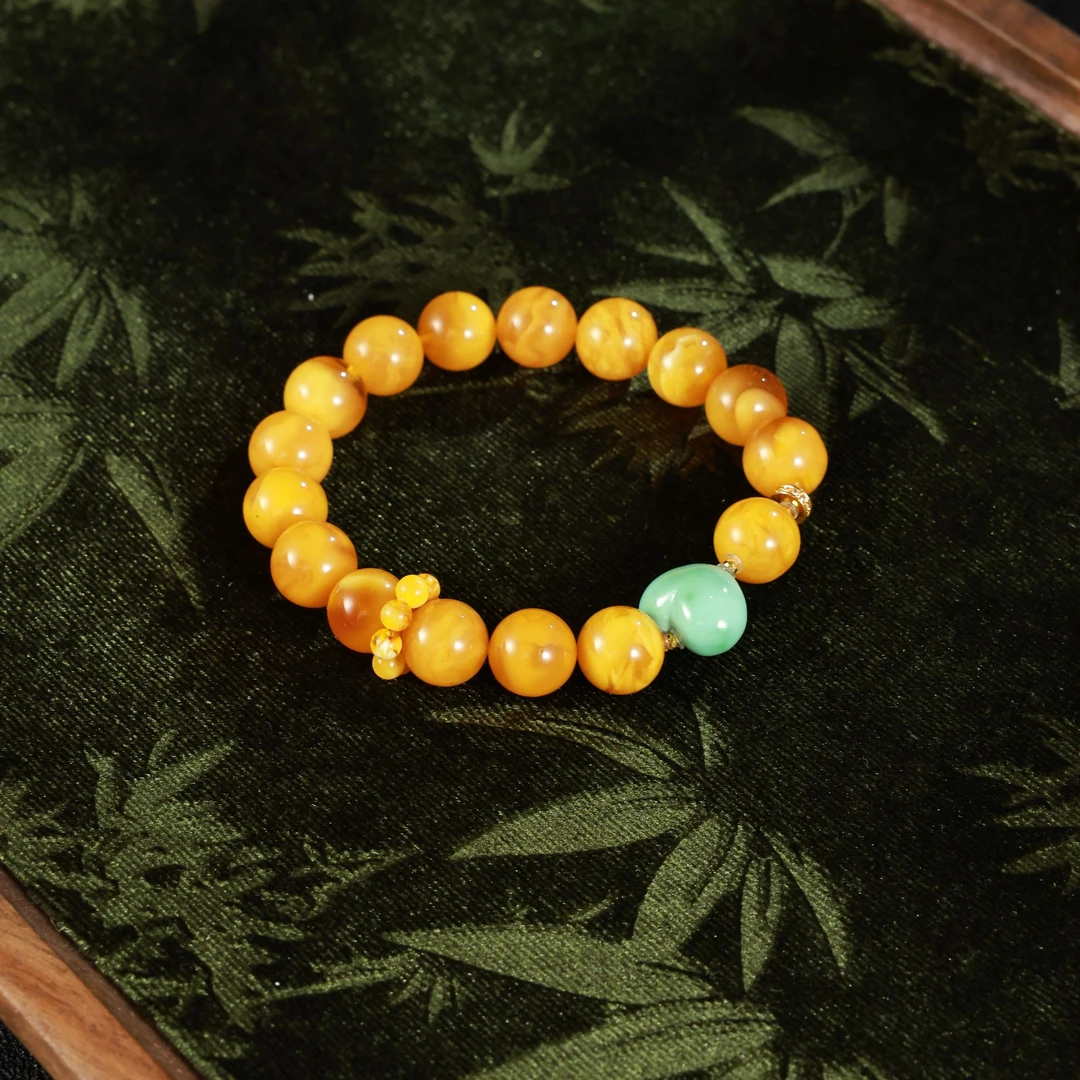 【关关过】心如珠宝 18K金 蜜蜡绿松爱心手串