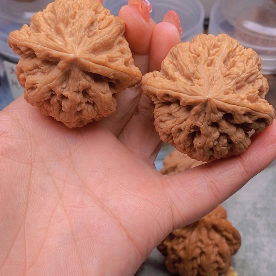 平***生文玩核桃手把件粗筋49