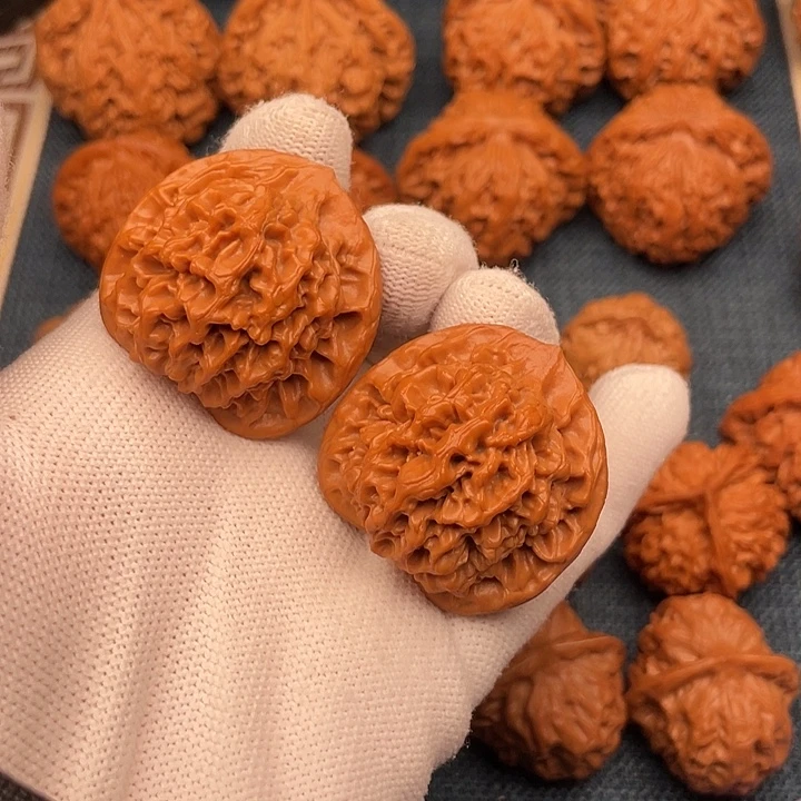 文玩核桃把件38全品秦闷