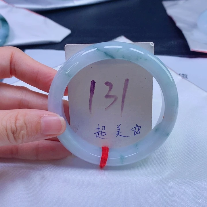 翡翠未镶嵌手镯圈口5657575