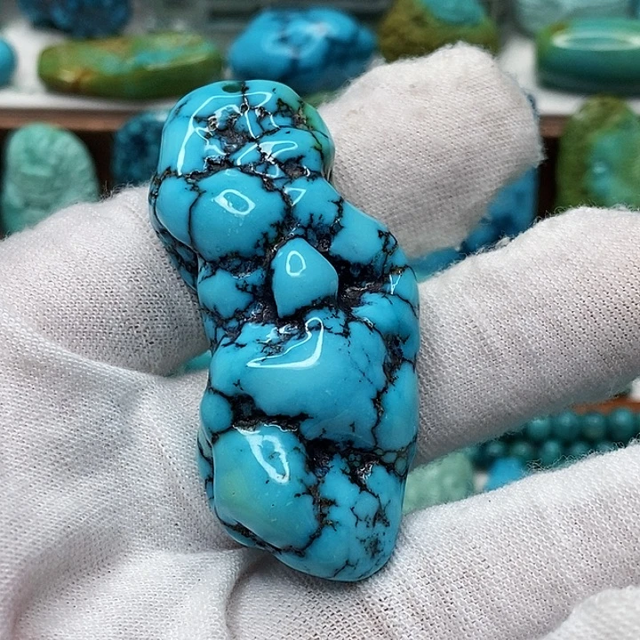 奇***烽绿松石未镶嵌天然原矿 地大质检